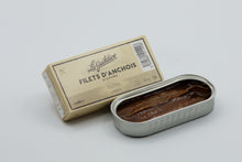 Découvrez sans plus attendre notre boîte de filets d'anchois de Cantabrie à l'huile d'olive La Guildive.