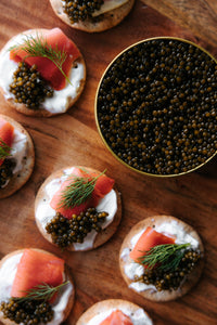 Inaccessible le caviar ? Changez d’avis grâce à la sélection de caviar La Guildive : exceptionnel et pourtant accessible pour vos repas de fêtes !